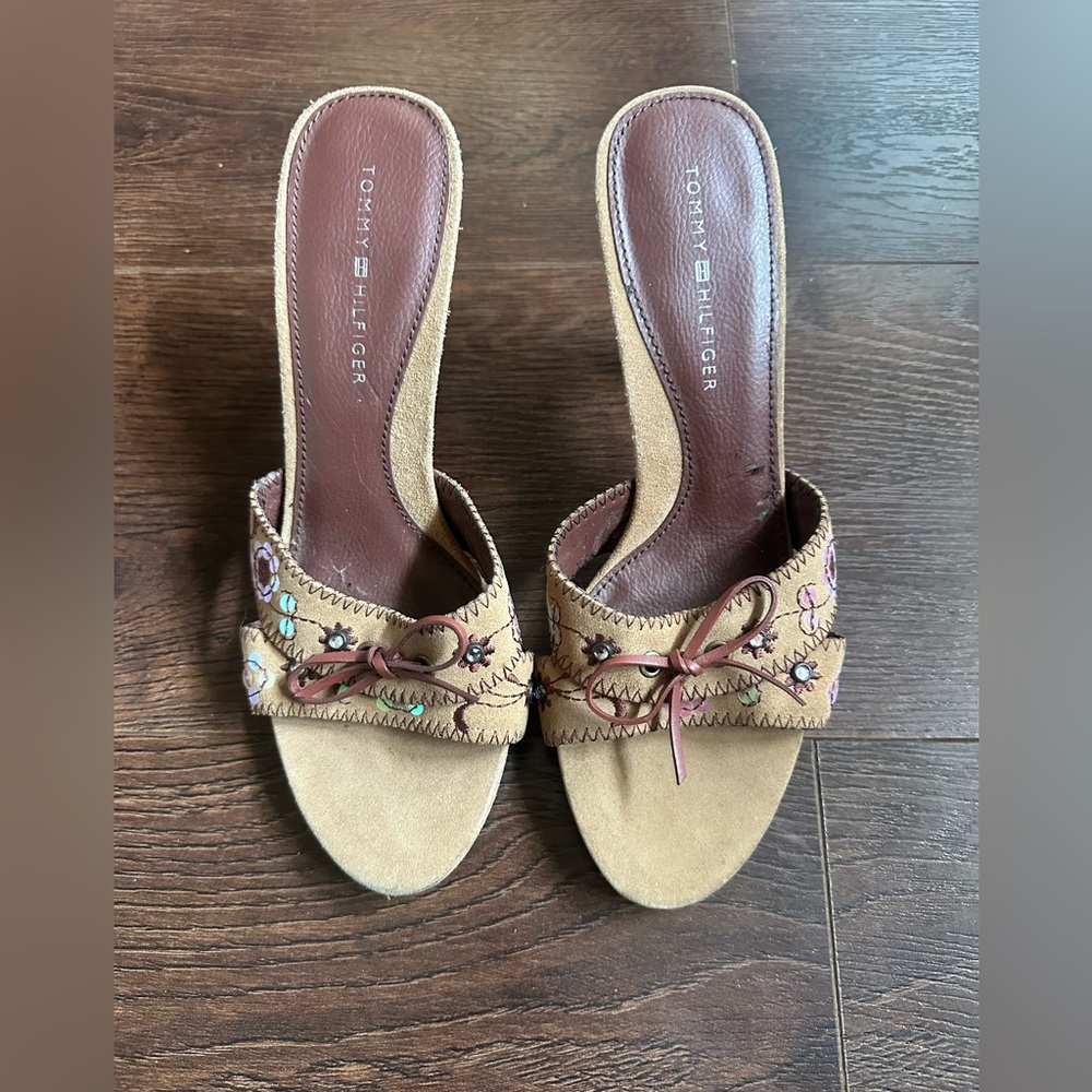 NWT Tommy Hilfiger Heeled Sandal